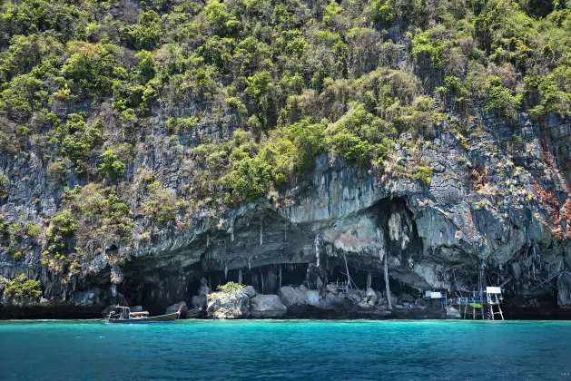 Vé máy bay Udon Thani Phuket