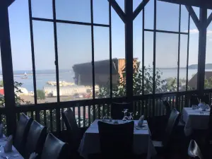 Elizabeth's Chop House