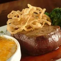 Cooper’s Hawk Winery & Restaurant in スプリングフィールド