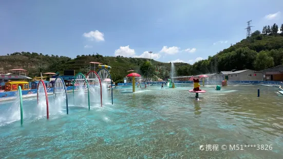 Hongyuan Water World