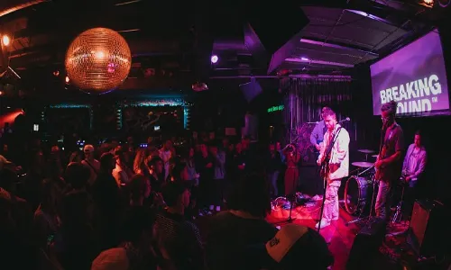 Family Bar and Club