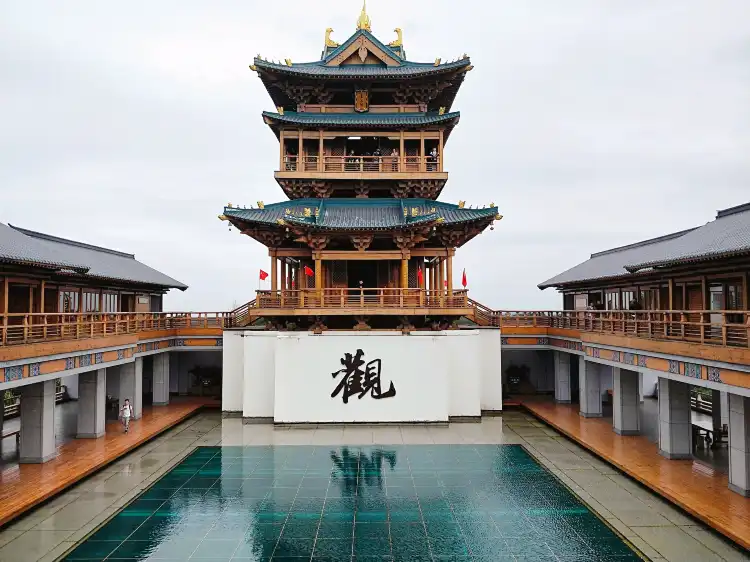 Hotels near Chengdong Station