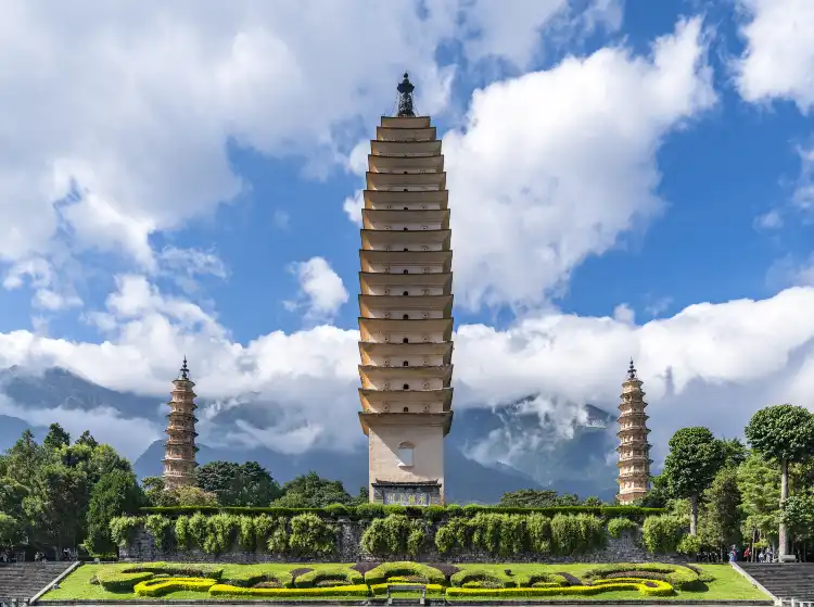 Các khách sạn gần Chongsheng Temple Three Towers