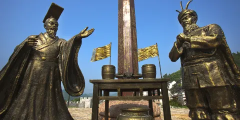 芙蓉鎮景區-溪州銅柱