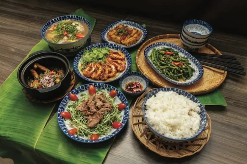 Com Nha Vietnamese Cuisine