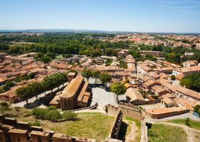 Các khách sạn gần Carcassonne port