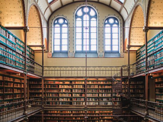 阿姆斯特丹公共圖書館