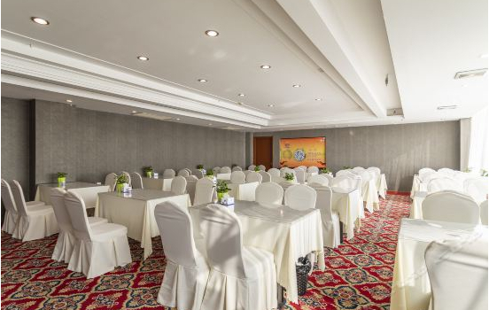 Yangguangwanhao Restaurant (yanhuiting)