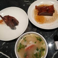 淡尾·海鲜自助概念餐厅 User Photo