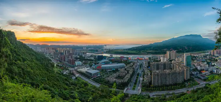 Hotels near Jinfengshan Park