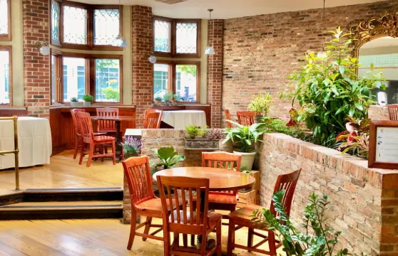 Phoebe's Restaurant & Coffee Lounge