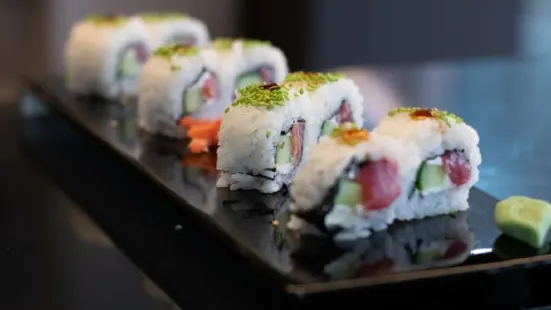 Oishii Fusión Sushi Wok