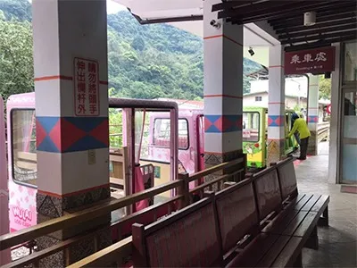3_烏來觀光台車