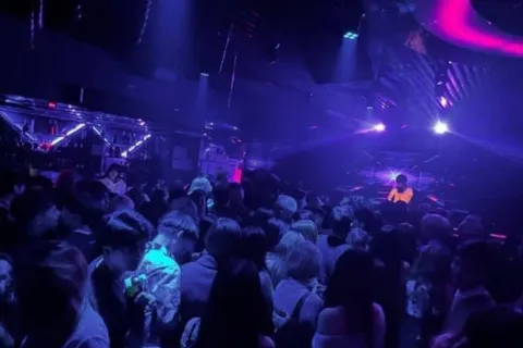 Club W