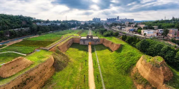 新安函谷關遺址（西漢）