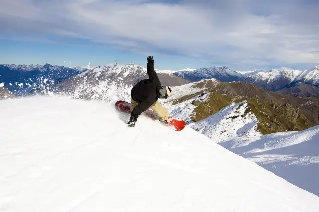 Skiing in Queenstown