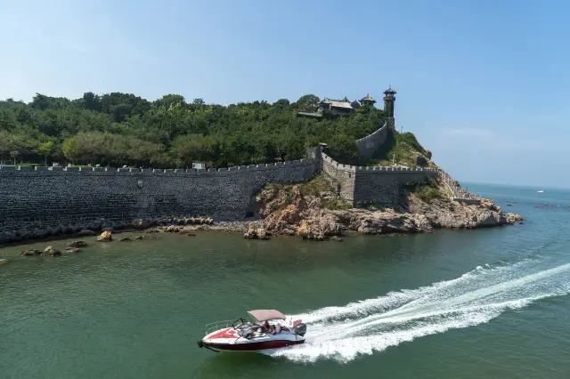 Speedboat Rides in Yantai