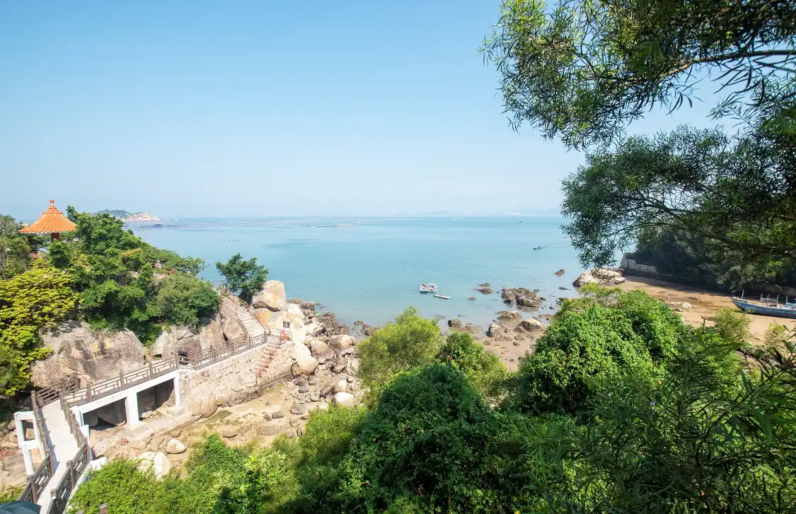 Hotels near Jin Yin Dao