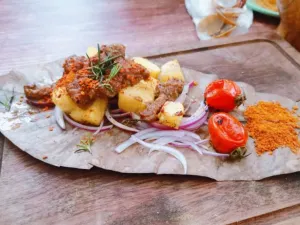 蕉集清迈茶餐厅·กล้วย(汽博店)