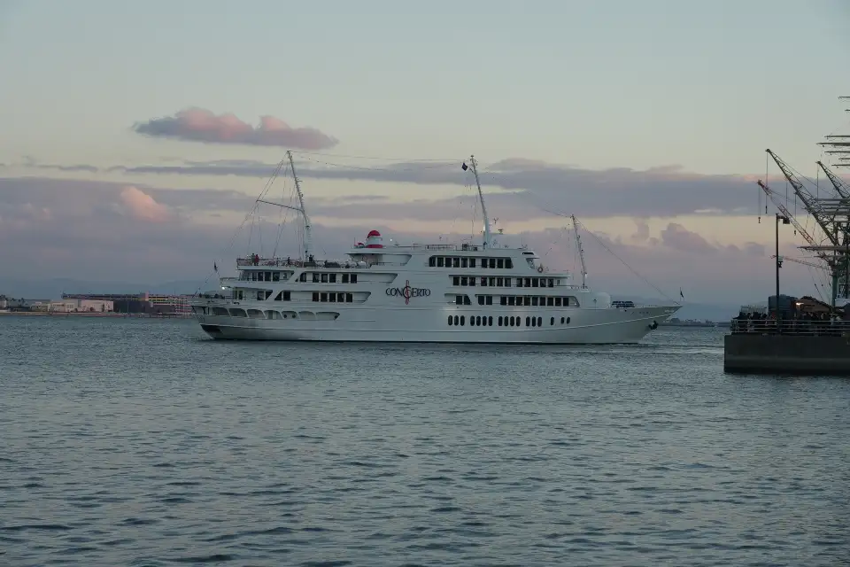 The Kobe Cruise Concerto