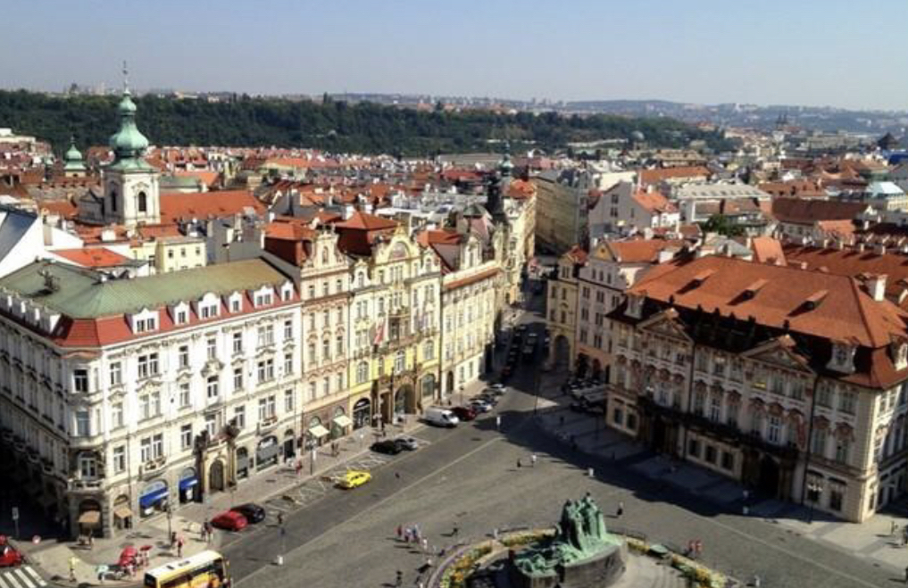 プラハ 旧市街広場 評判 案内 トリップドットコム