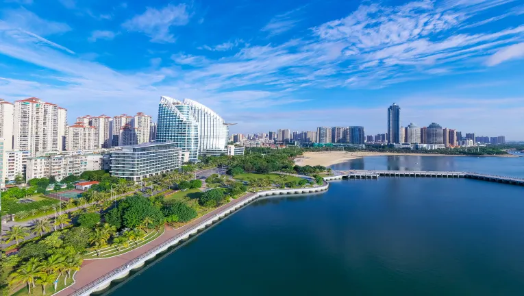 Hotels in Zhanjiang With Gyms