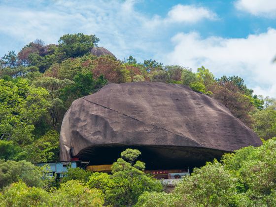 Ganlu Temple