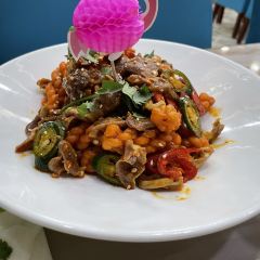 二洒手抓美食城 (一分店) User Photo