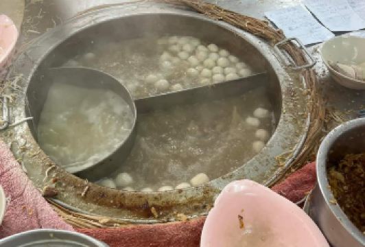 Rung Rueang Pork Noodles User Photo