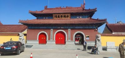 Baicheng Huayan Temple