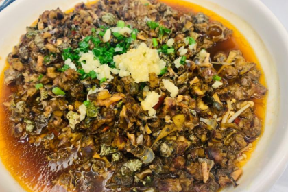 SHE JIAN SHANG DE HAI XIAN