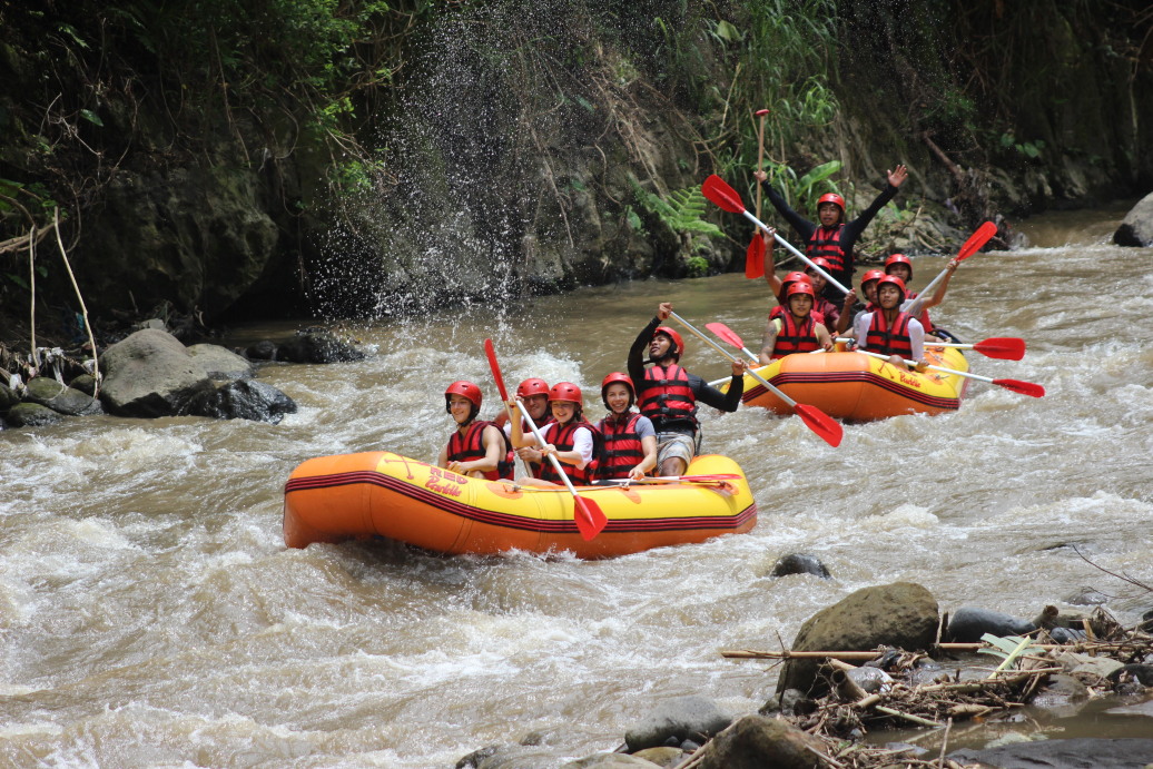 Tur Pribadi Ubud dengan Pengalaman Rafting Sungai Ayung