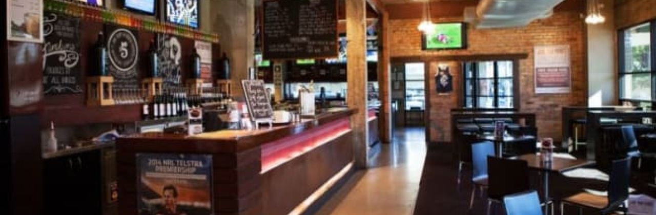 Australian National Hotel