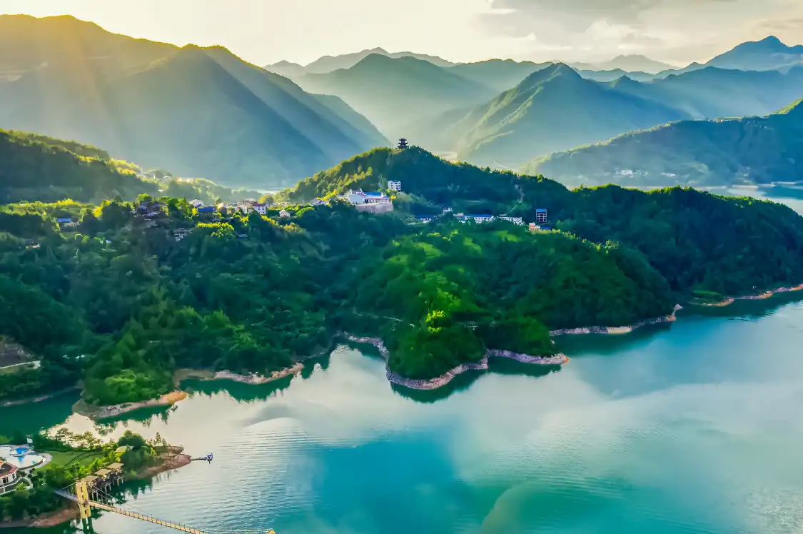 Hotels near Yunhe Lake