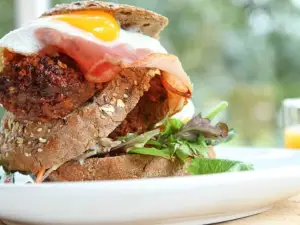 Eet & Cafe Onder de Pannen