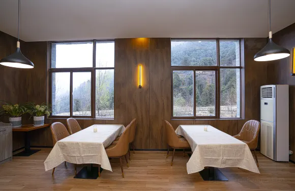 滇金絲猴國家公園專家別苑·閣之米