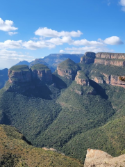 Three Rondavels View Point