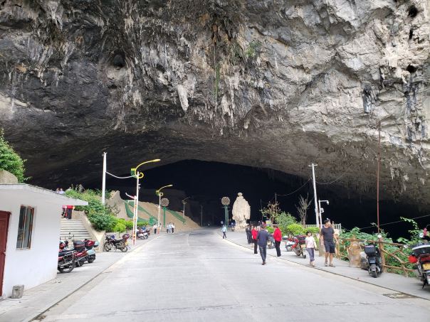 Chuanlong Cave