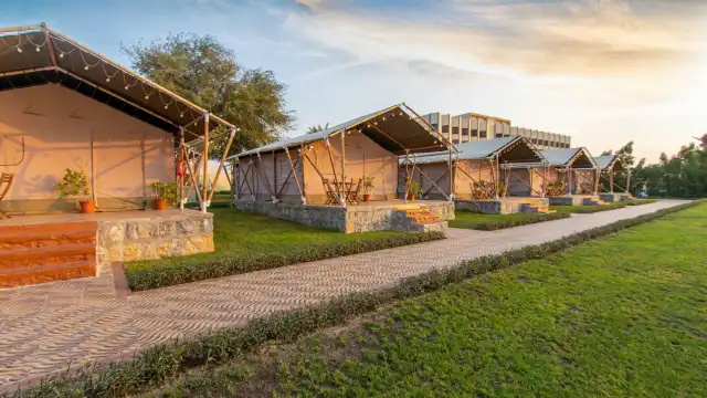 鄰近長灘海濱營地的酒店