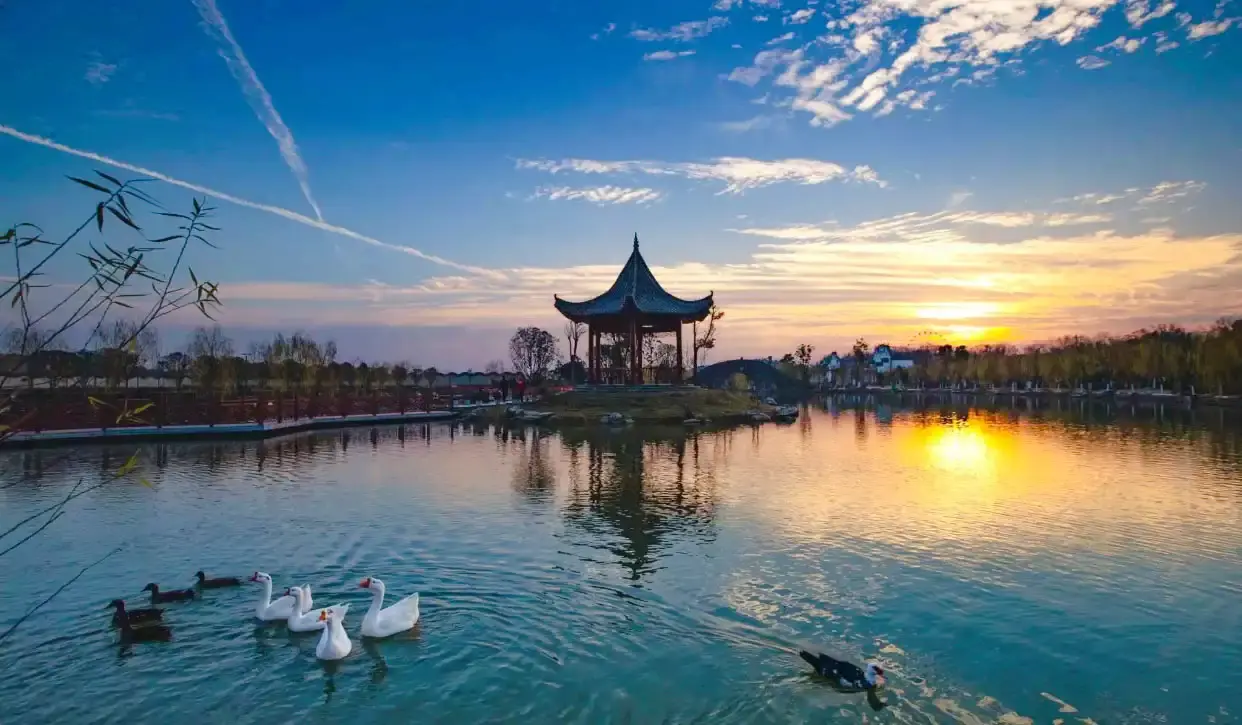 Hotels near Mulan Watertown