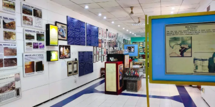 蘇拉巴國際廁所博物館