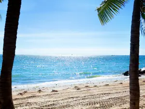 Bangsaen beach