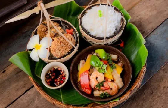 Amara Dining Pub Street