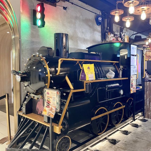 古老火車頭 正宗泰式餐館 古老火車頭 正宗泰式餐館