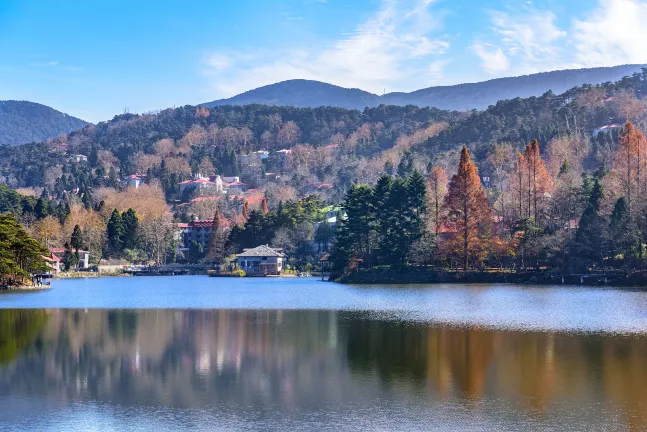 Номер с видом на горы Отели в г. Лу-Шан