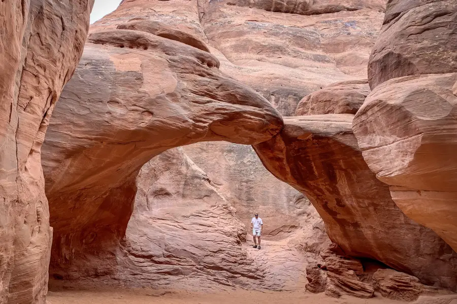 Sand Dune Arch