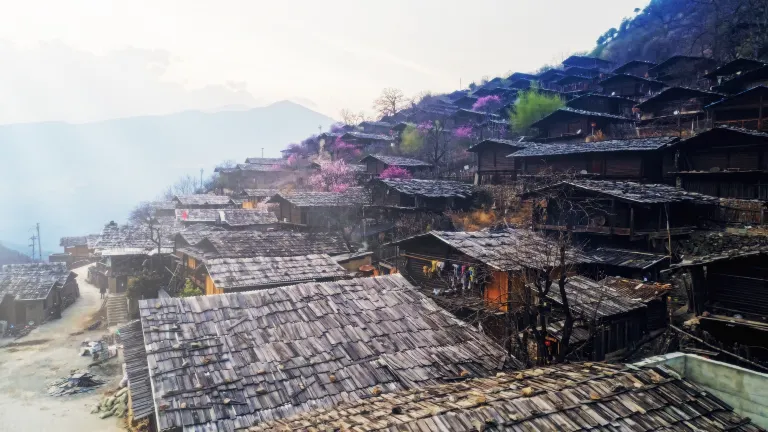 Отели с услугой Номер с балконом в г. Ланцан