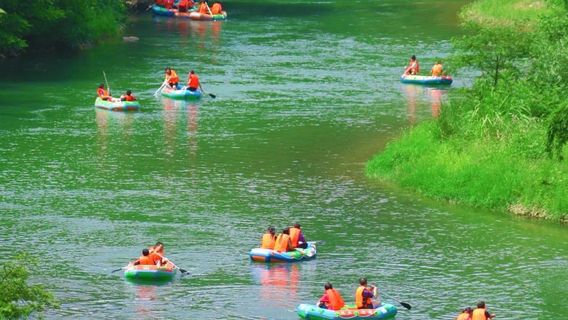 Heping Hot Water Rafting