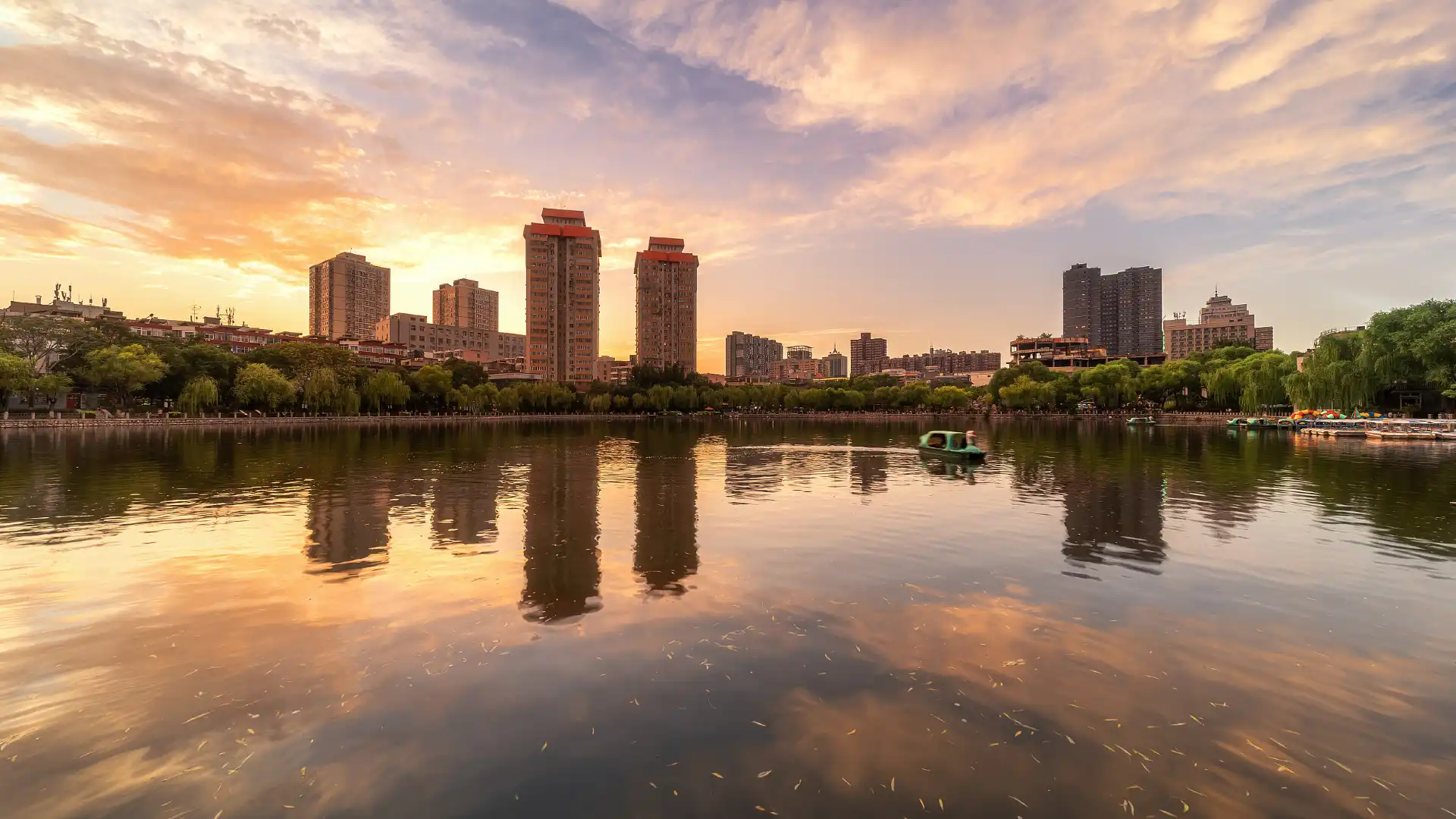 Hotels near Taiyuan Wenying Park