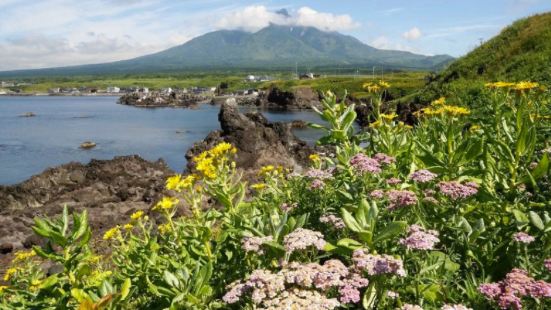 利尻島，是很多觀景愛好者喜歡來的地方！可以從山腳下，看利尻富